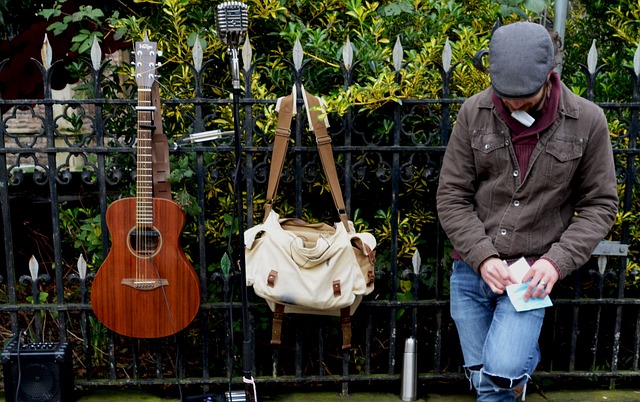 busker-1180843_640